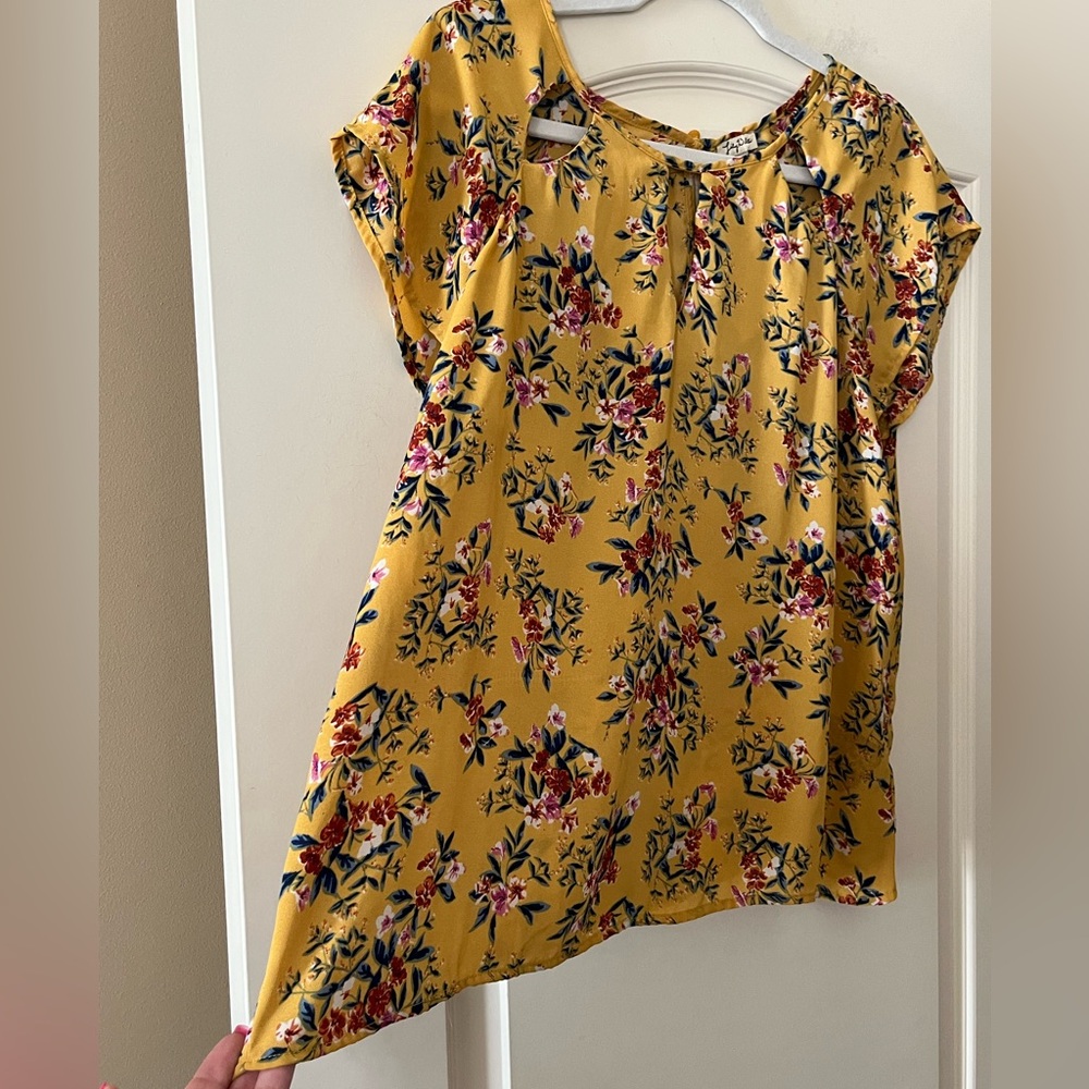 Lily White Yellow Floral Cut Out Blouse Women’s Size XL - Picture 6 of 14
